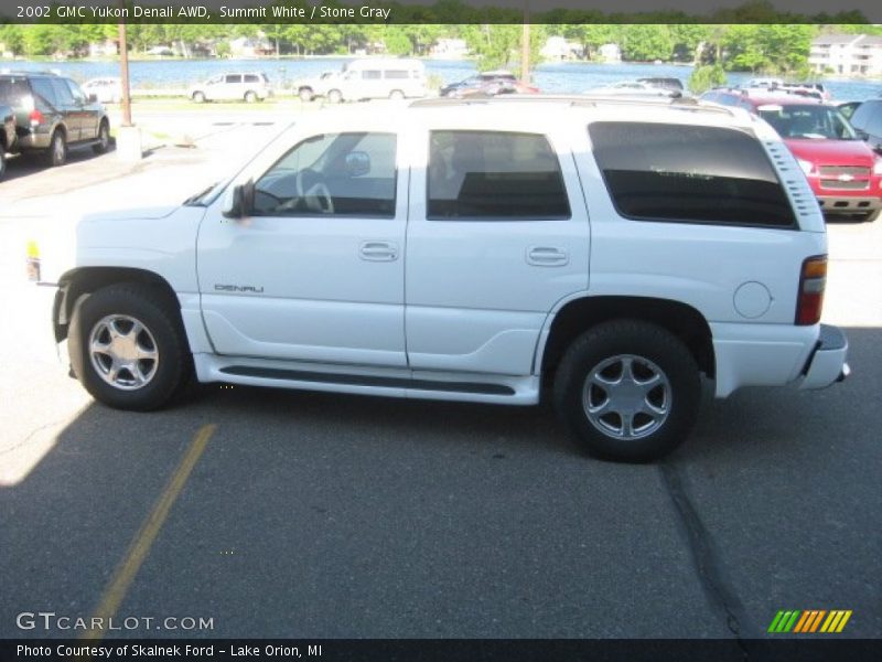 Summit White / Stone Gray 2002 GMC Yukon Denali AWD