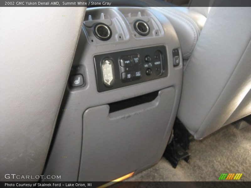 Summit White / Stone Gray 2002 GMC Yukon Denali AWD