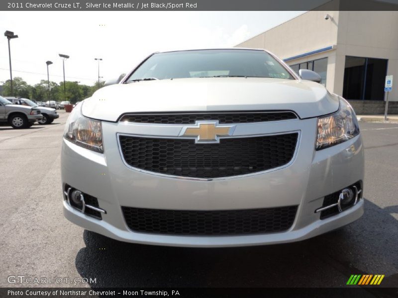 Silver Ice Metallic / Jet Black/Sport Red 2011 Chevrolet Cruze LT
