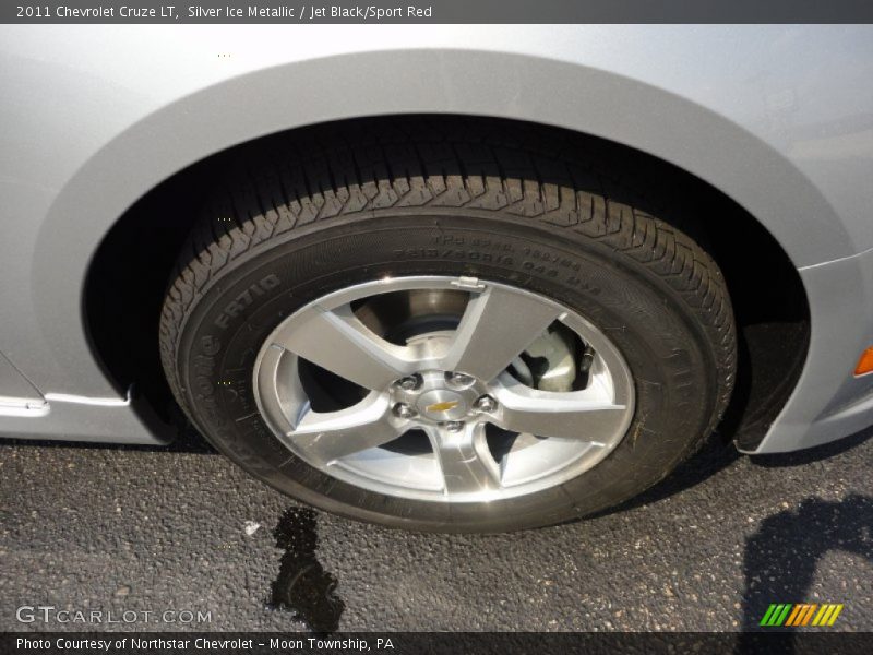 Silver Ice Metallic / Jet Black/Sport Red 2011 Chevrolet Cruze LT