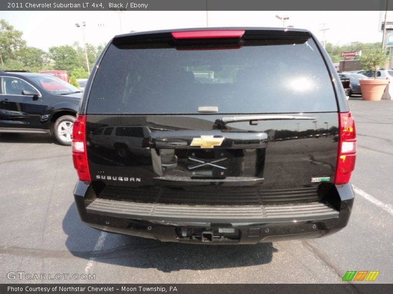 Black / Ebony 2011 Chevrolet Suburban LT 4x4