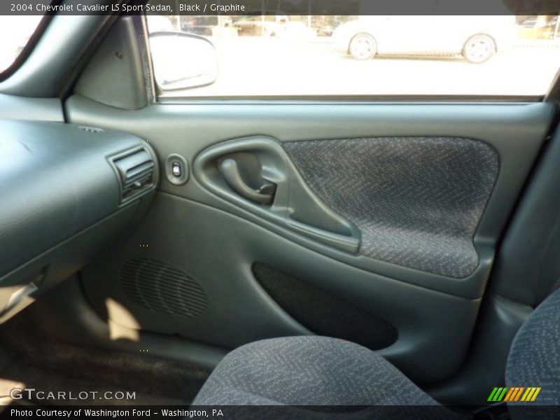 Black / Graphite 2004 Chevrolet Cavalier LS Sport Sedan