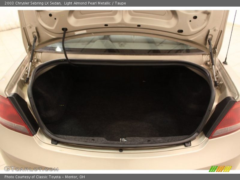 Light Almond Pearl Metallic / Taupe 2003 Chrysler Sebring LX Sedan