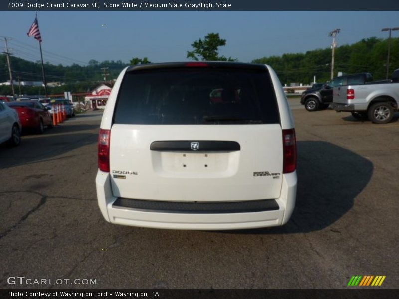 Stone White / Medium Slate Gray/Light Shale 2009 Dodge Grand Caravan SE