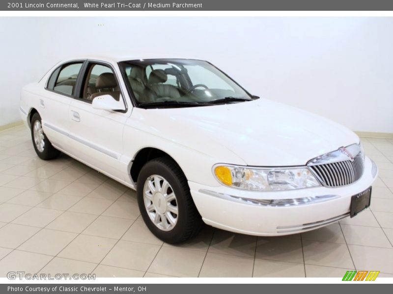 White Pearl Tri-Coat / Medium Parchment 2001 Lincoln Continental