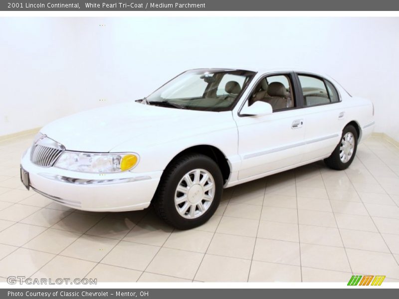 White Pearl Tri-Coat / Medium Parchment 2001 Lincoln Continental