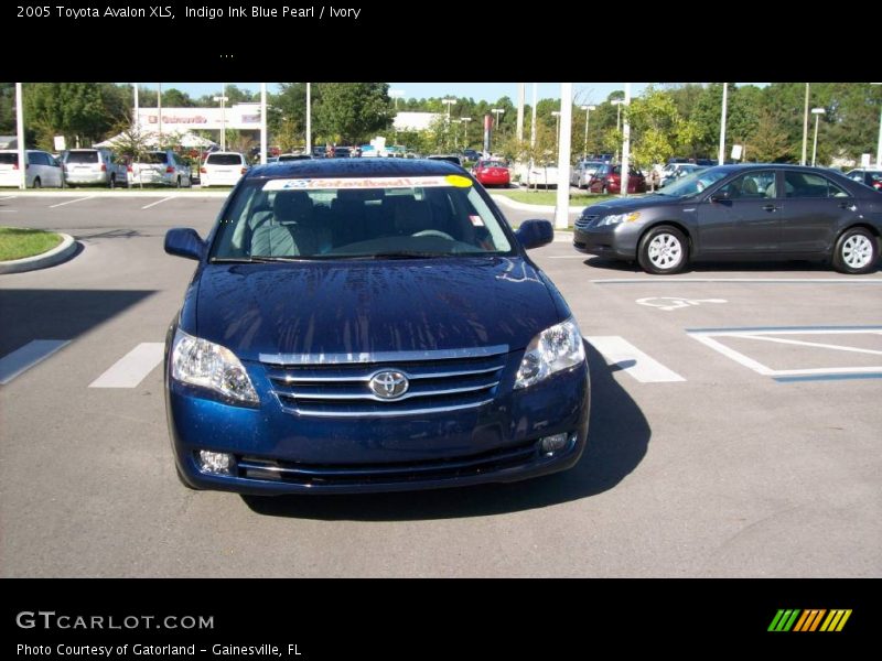 Indigo Ink Blue Pearl / Ivory 2005 Toyota Avalon XLS