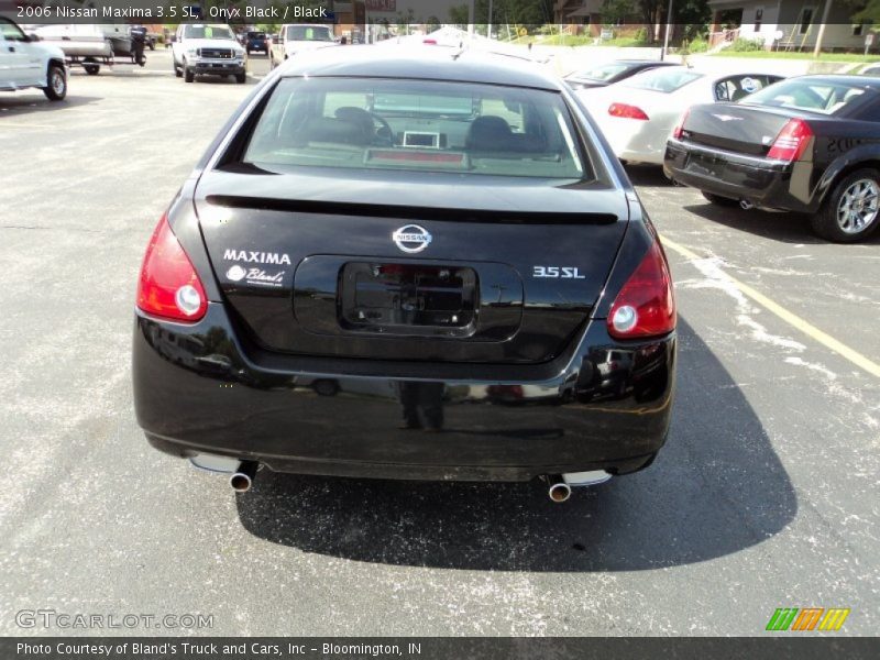 Onyx Black / Black 2006 Nissan Maxima 3.5 SL