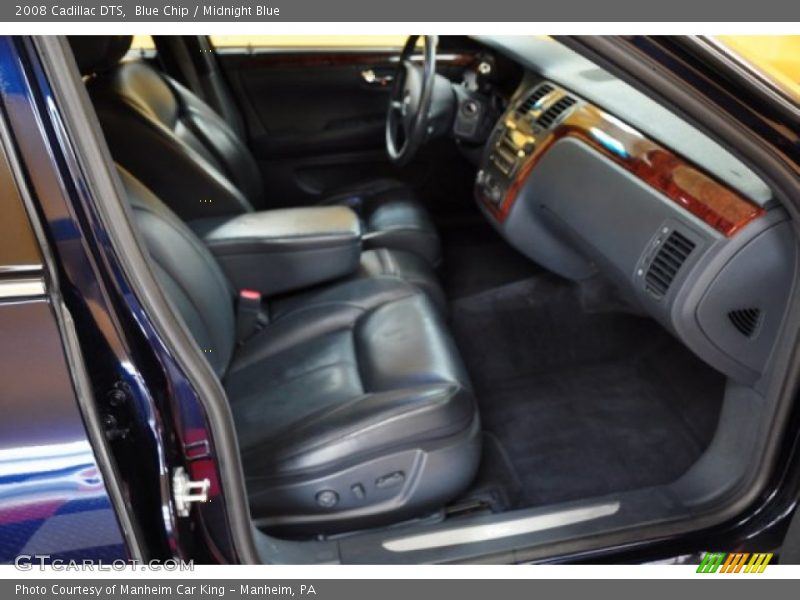 Blue Chip / Midnight Blue 2008 Cadillac DTS