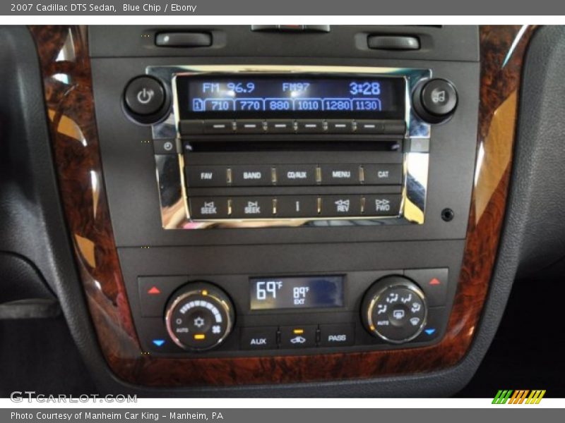 Blue Chip / Ebony 2007 Cadillac DTS Sedan