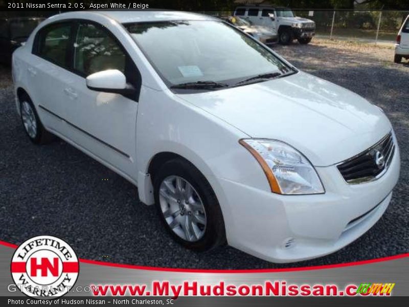 Aspen White / Beige 2011 Nissan Sentra 2.0 S