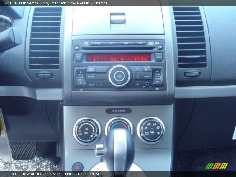 Magnetic Gray Metallic / Charcoal 2011 Nissan Sentra 2.0 S