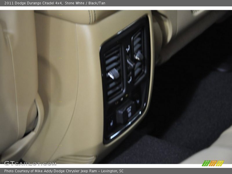 Stone White / Black/Tan 2011 Dodge Durango Citadel 4x4