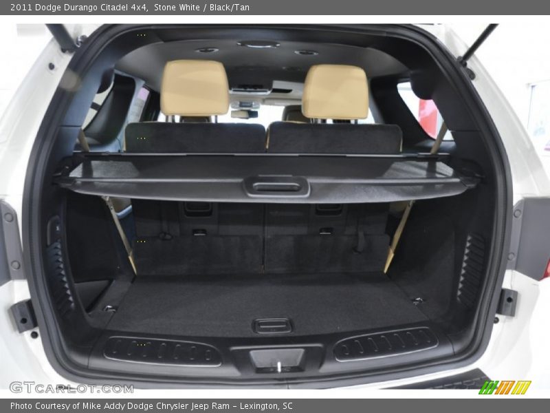  2011 Durango Citadel 4x4 Trunk