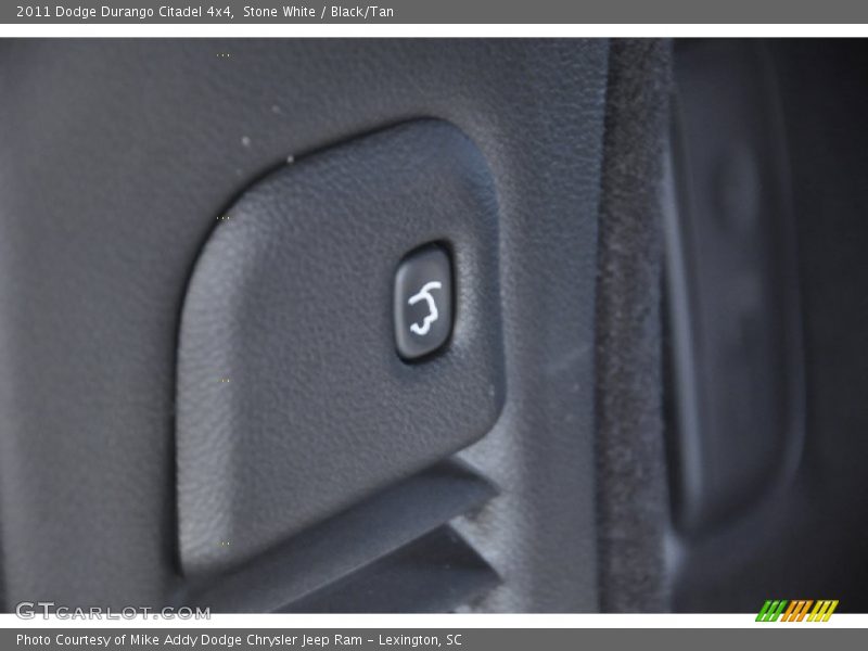 Stone White / Black/Tan 2011 Dodge Durango Citadel 4x4