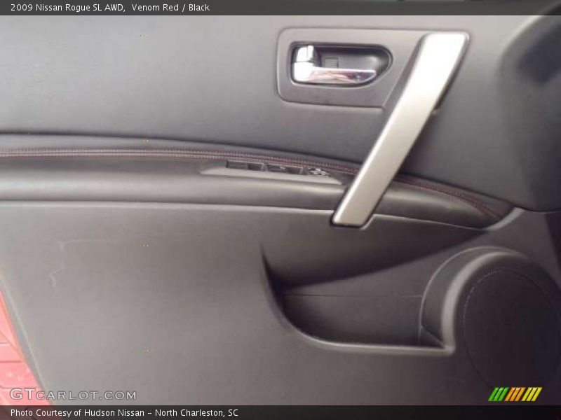 Venom Red / Black 2009 Nissan Rogue SL AWD