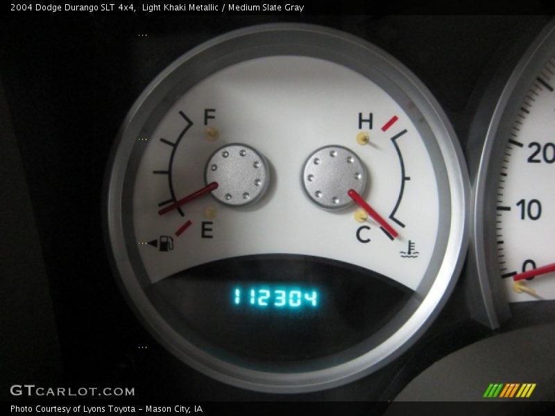 Light Khaki Metallic / Medium Slate Gray 2004 Dodge Durango SLT 4x4