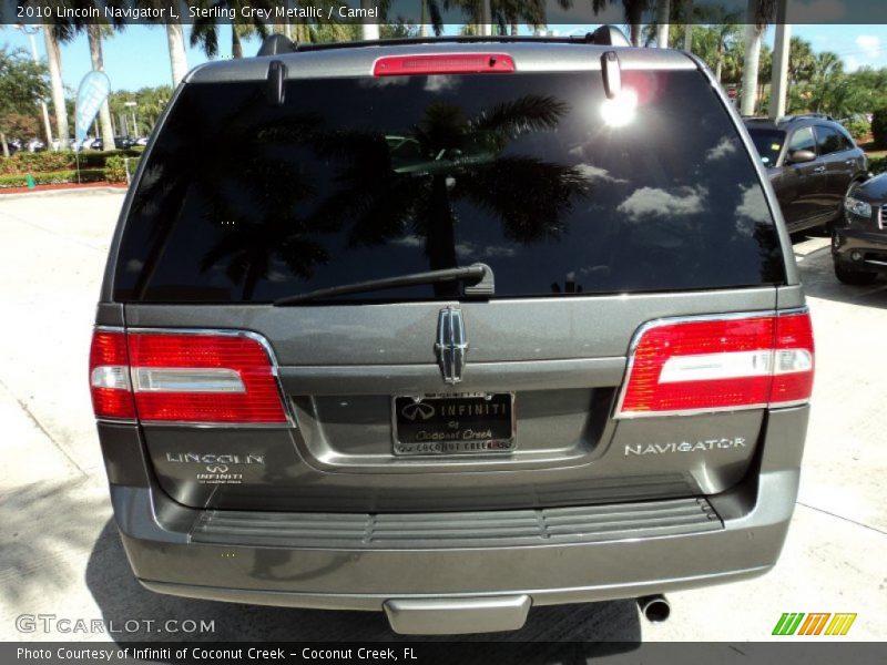 Sterling Grey Metallic / Camel 2010 Lincoln Navigator L
