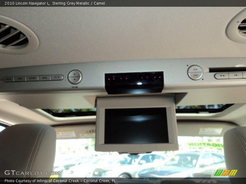 Sterling Grey Metallic / Camel 2010 Lincoln Navigator L