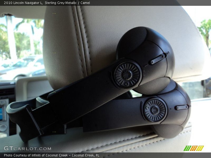 Sterling Grey Metallic / Camel 2010 Lincoln Navigator L