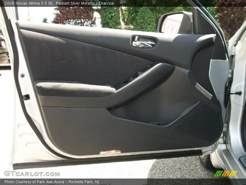 Radiant Silver Metallic / Charcoal 2008 Nissan Altima 3.5 SE