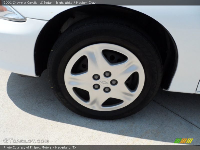 Bright White / Medium Gray 2001 Chevrolet Cavalier LS Sedan