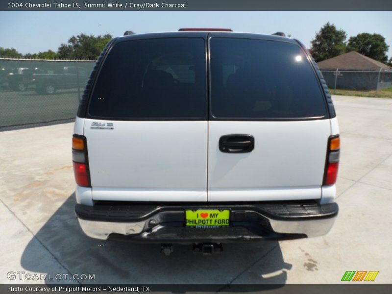 Summit White / Gray/Dark Charcoal 2004 Chevrolet Tahoe LS