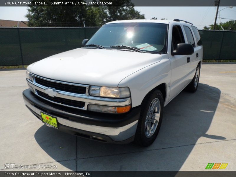 Summit White / Gray/Dark Charcoal 2004 Chevrolet Tahoe LS