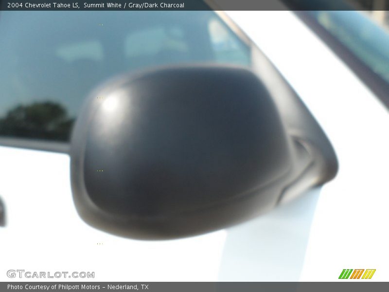 Summit White / Gray/Dark Charcoal 2004 Chevrolet Tahoe LS