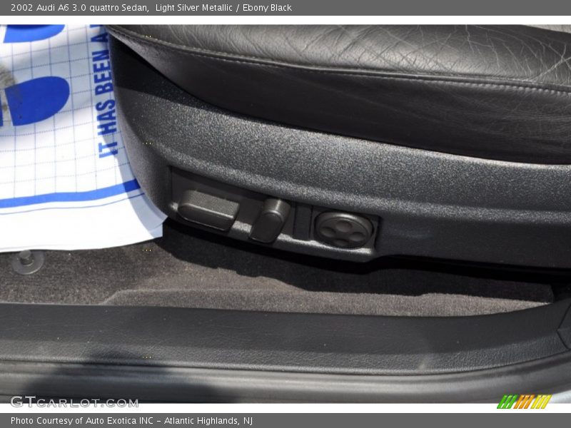 Light Silver Metallic / Ebony Black 2002 Audi A6 3.0 quattro Sedan