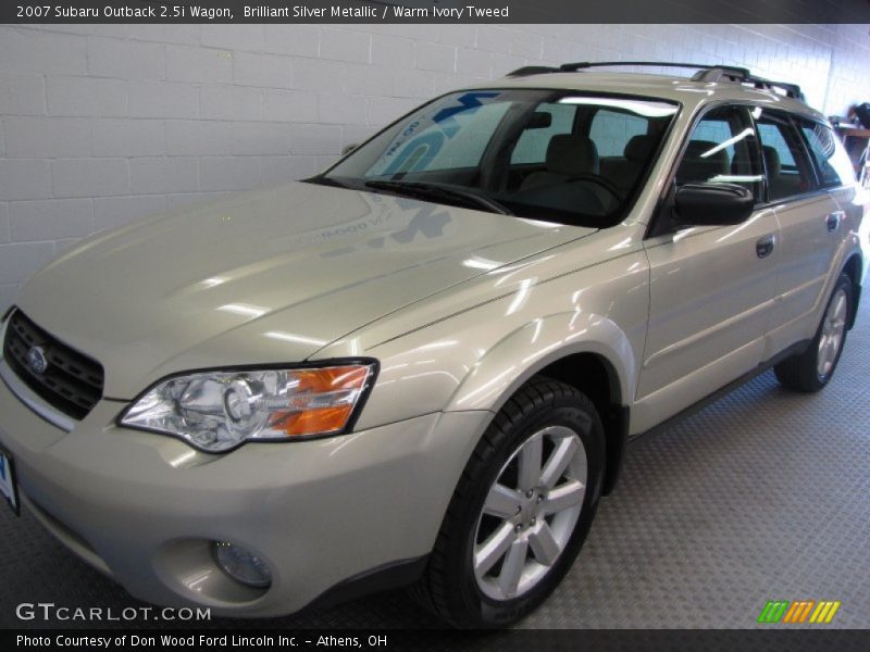 Brilliant Silver Metallic / Warm Ivory Tweed 2007 Subaru Outback 2.5i Wagon