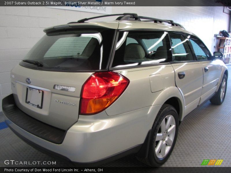 Brilliant Silver Metallic / Warm Ivory Tweed 2007 Subaru Outback 2.5i Wagon
