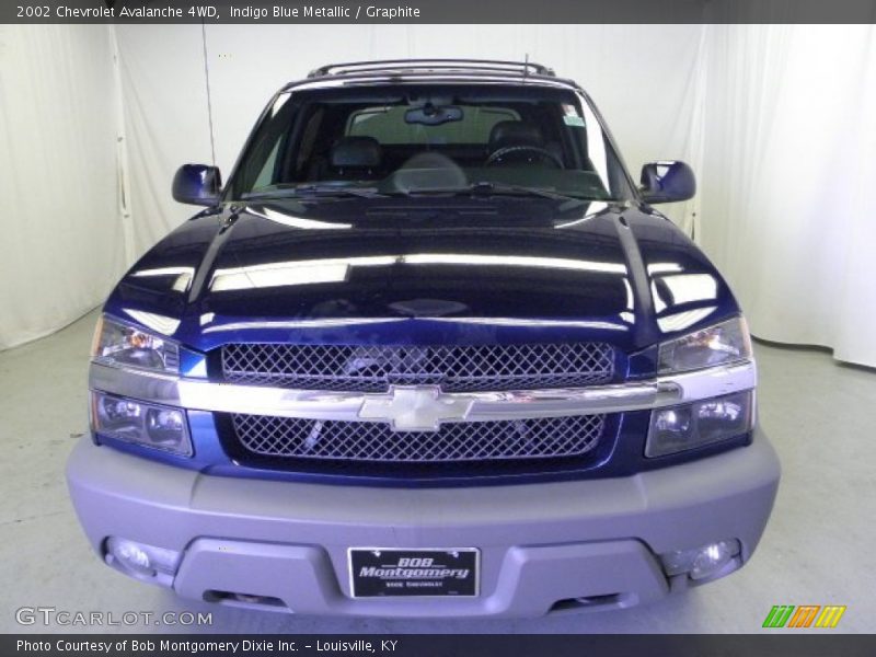Indigo Blue Metallic / Graphite 2002 Chevrolet Avalanche 4WD