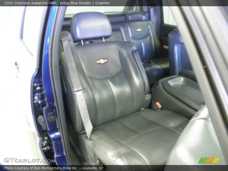 Indigo Blue Metallic / Graphite 2002 Chevrolet Avalanche 4WD