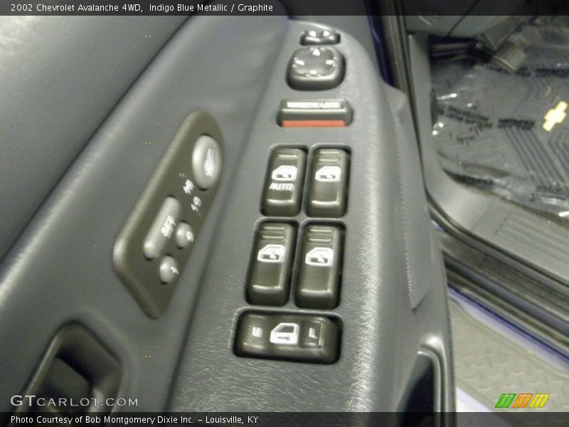 Indigo Blue Metallic / Graphite 2002 Chevrolet Avalanche 4WD