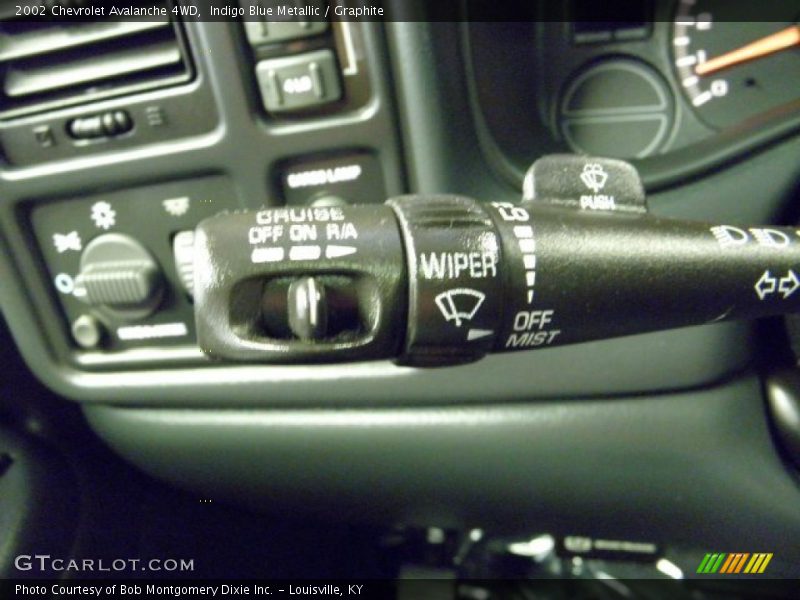 Indigo Blue Metallic / Graphite 2002 Chevrolet Avalanche 4WD