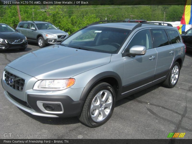 Electric Silver Metallic / Off Black 2011 Volvo XC70 T6 AWD