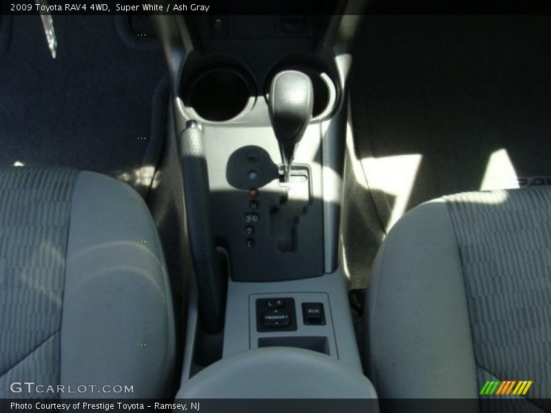 Super White / Ash Gray 2009 Toyota RAV4 4WD