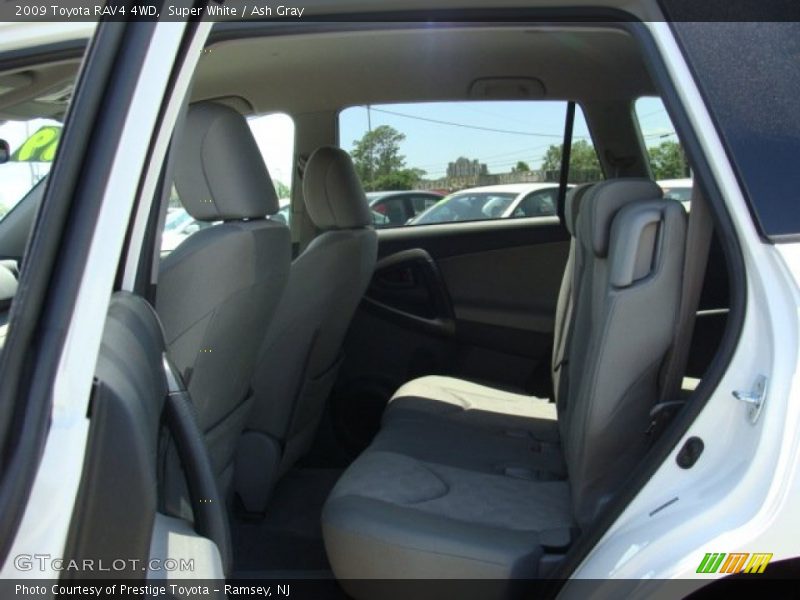 Super White / Ash Gray 2009 Toyota RAV4 4WD