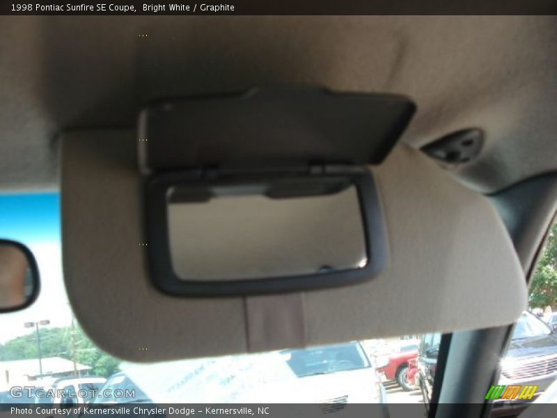 Bright White / Graphite 1998 Pontiac Sunfire SE Coupe