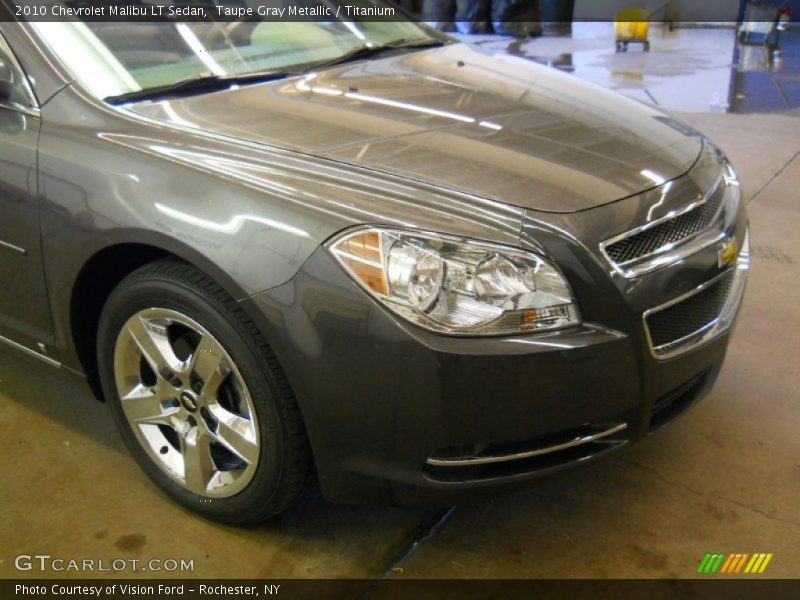 Taupe Gray Metallic / Titanium 2010 Chevrolet Malibu LT Sedan