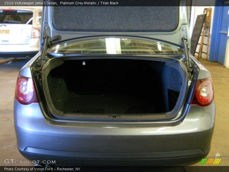 Platinum Grey Metallic / Titan Black 2010 Volkswagen Jetta S Sedan