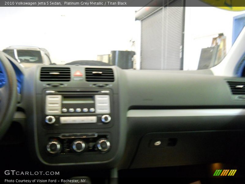 Platinum Grey Metallic / Titan Black 2010 Volkswagen Jetta S Sedan