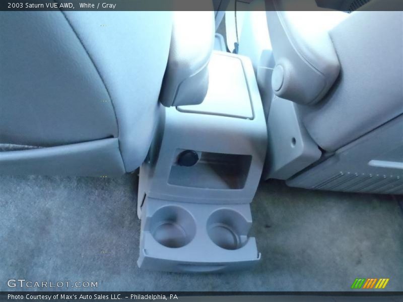 White / Gray 2003 Saturn VUE AWD