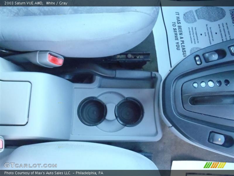 White / Gray 2003 Saturn VUE AWD