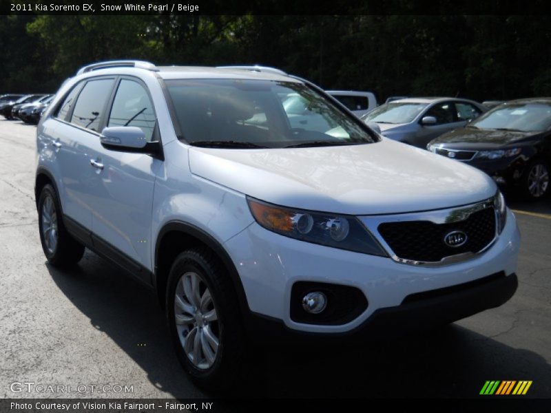 Snow White Pearl / Beige 2011 Kia Sorento EX
