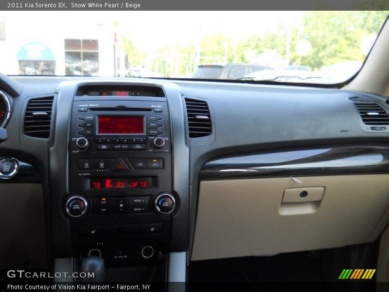 Snow White Pearl / Beige 2011 Kia Sorento EX