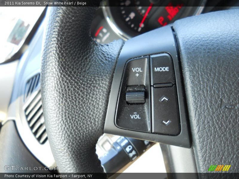 Snow White Pearl / Beige 2011 Kia Sorento EX