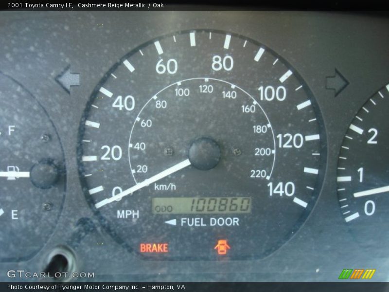Cashmere Beige Metallic / Oak 2001 Toyota Camry LE