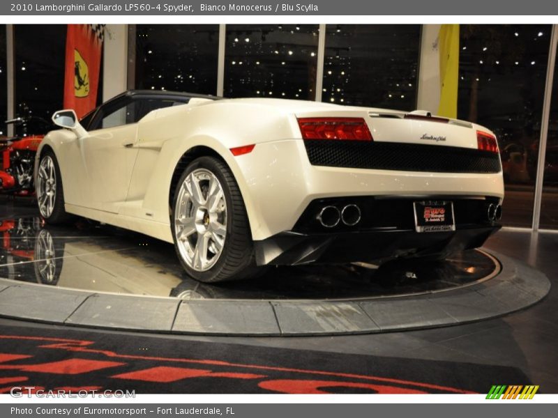 Bianco Monocerus / Blu Scylla 2010 Lamborghini Gallardo LP560-4 Spyder